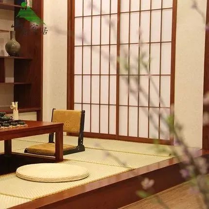 日本人不喜欢睡床，喜欢睡地板，为啥嘞？